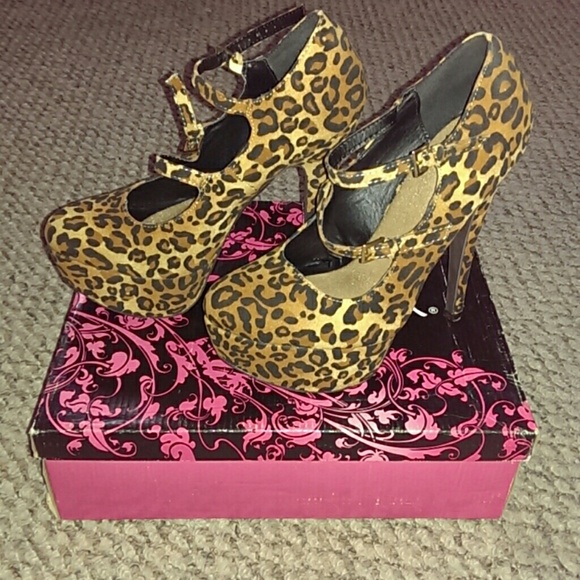 Leopard heels - Picture 1 of 3