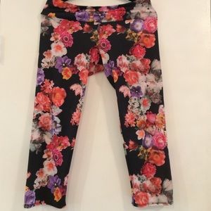 Onzie Floral Yoga Capris