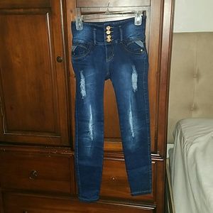 Kabuky butt lifting jeans.