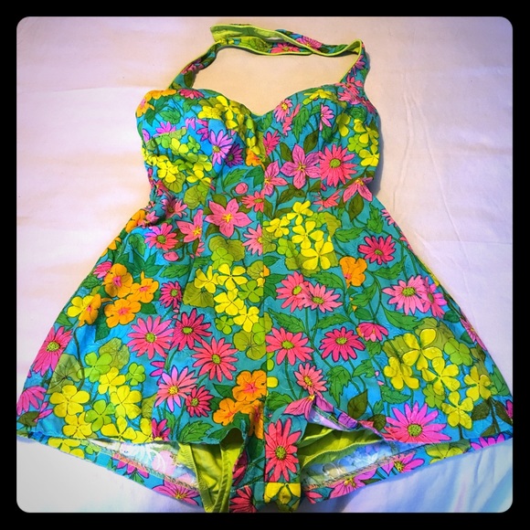 One piece swim suit