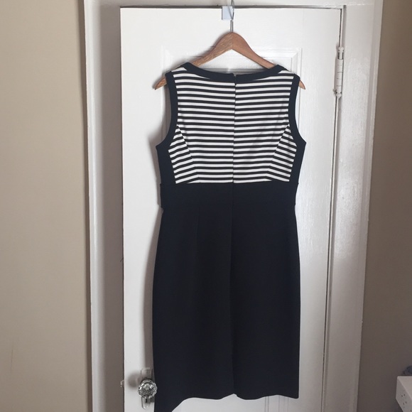 Tahari black and white dress. - Picture 3 of 3