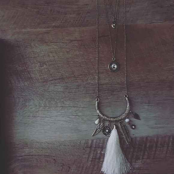 Jewelry - Boho chic layered tassel charm necklace
