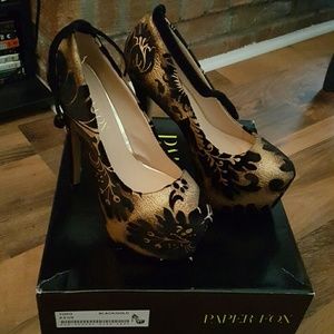 Black and gold platform heel