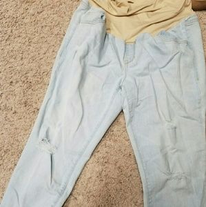 Maternity boyfriend jeans