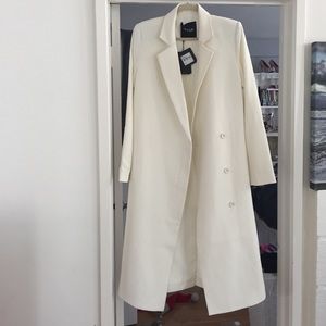 TY LR Classic White trench coat