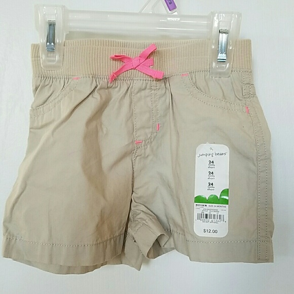 Khaki shorts with elastic waistband