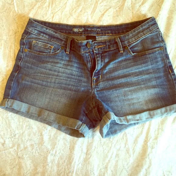 SALE 👀💜 Mossimo brand jean shorts