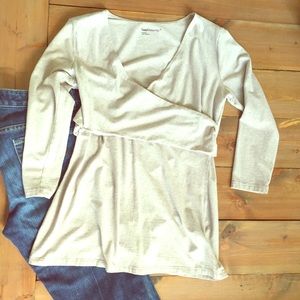 SALE! Gap maternity and nursing topic, size small