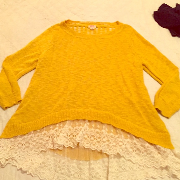 Very cute yellow sweater with lace