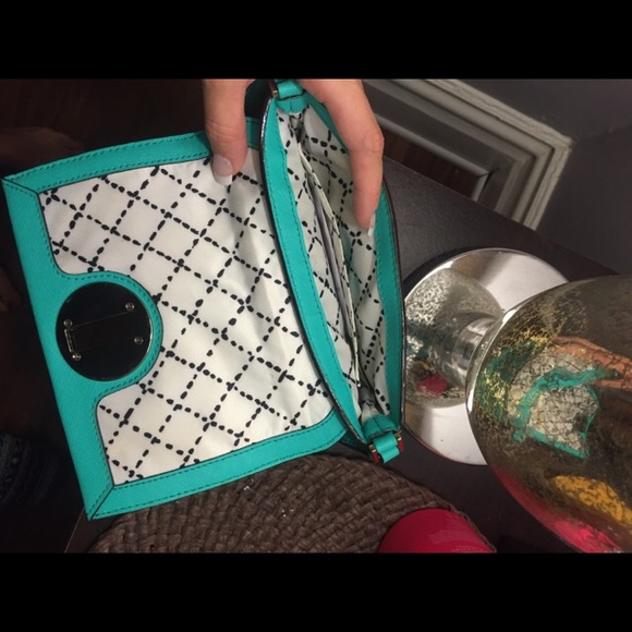 Kate Spade cross-body purse - Picture 3 of 4