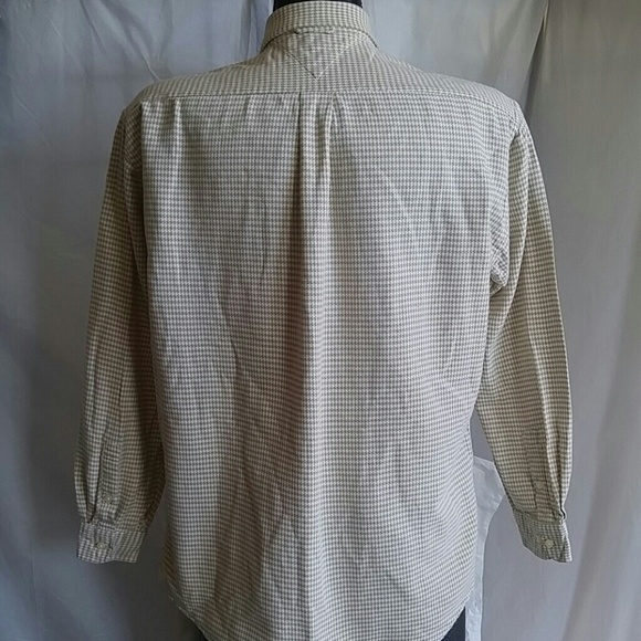 Shirt - Picture 3 of 4