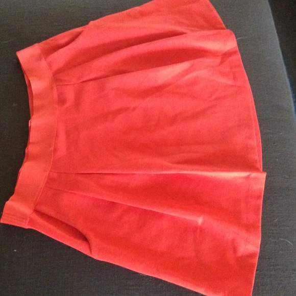 Pleated skirt