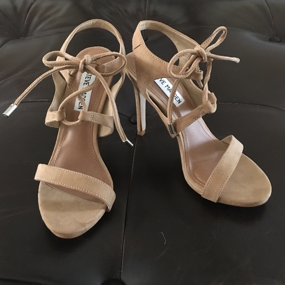 Steve Madden Nude Heels