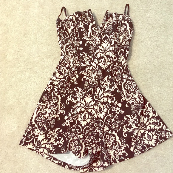 Ornate print black and cream romper Small - Picture 1 of 4