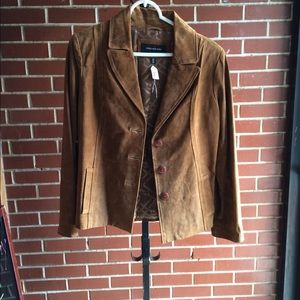 Medium weight suede Jones New York jacket.