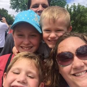 Meet your Posher, Casey