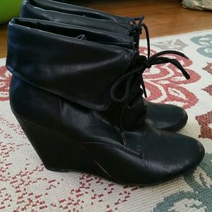 Black Nine West wedge booties