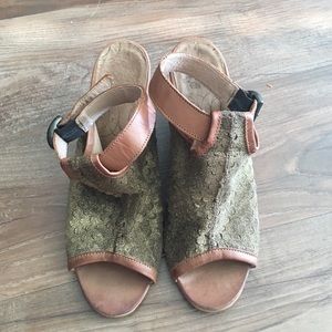 Coqueterra Bari Bronze and Brown Wedges