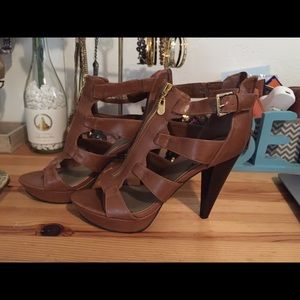 Brown Guess heels