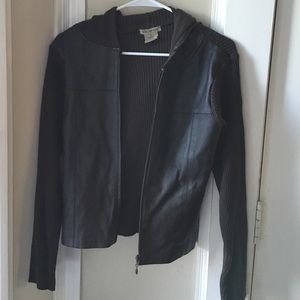 Brown leather trimmed jacket.