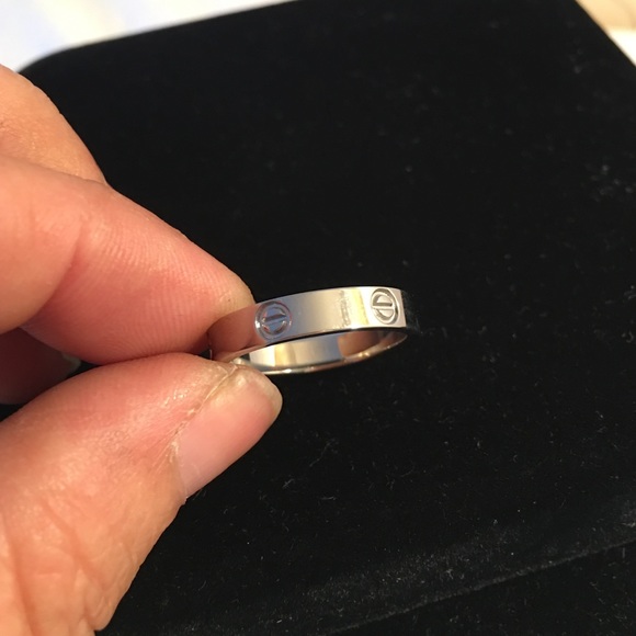 🎈SALE *SIZE 8🎈NWOT"LOVE" screw style ring - Picture 2 of 4