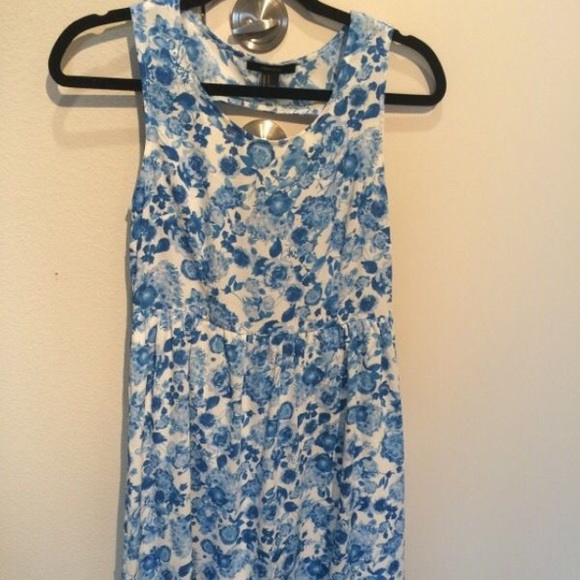 Size small, blue floral dress