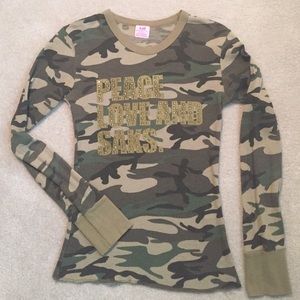 Camouflage thermal Peace Love and Saks!