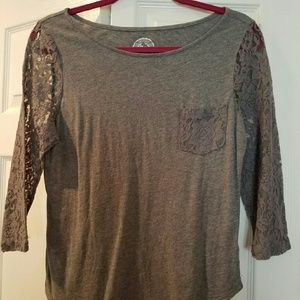 Grey 3/4 shirt