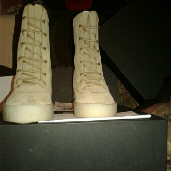 Yeezy Season 2 Military Crepe Boot - Picture 3 of 4