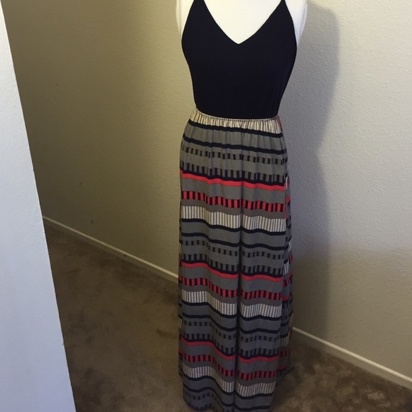 Dresses & Skirts - 🔷Open back dress