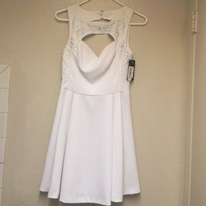 Brand new white guess dress size 2, tags on still
