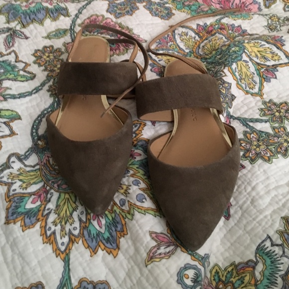Banana republic flats