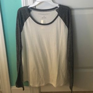 White and gray long sleeved tee