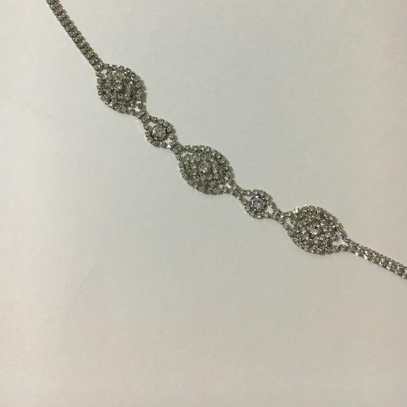 Swarovski Crystal necklace - Picture 2 of 3