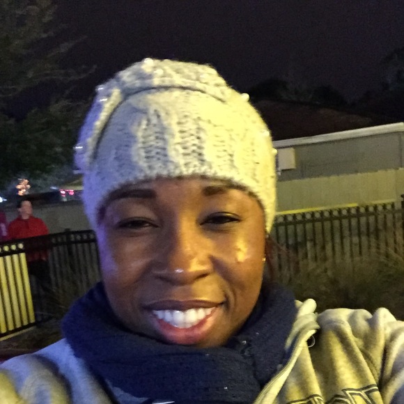 Meet your Posher, Shenicka - Picture 1 of 1