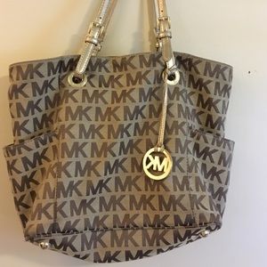 Michael kors Jet set tots