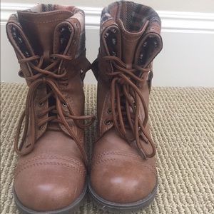 Soda lace up ankle boots.