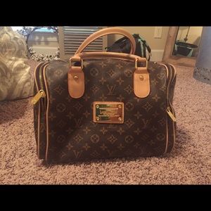 NOT AUTHENTIC Louis Vuitton