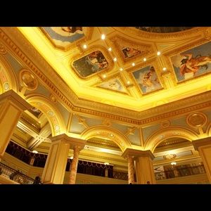 Meet your Posher, Eva