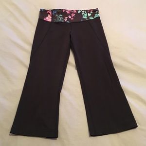 Lululemon Crop & Grow Crops