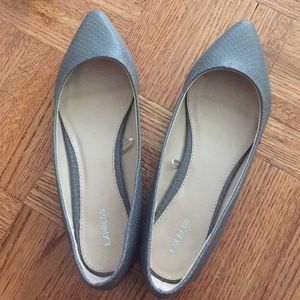 EXPRESS Grey Pointy Flats - Size 8