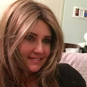 Meet your Posher, Lara