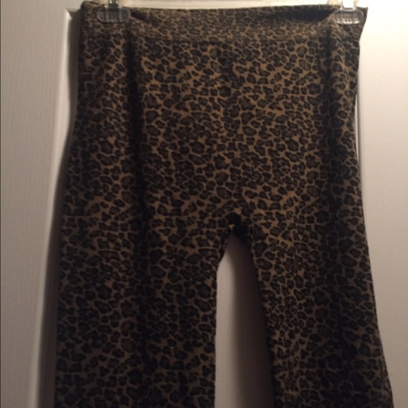 Brown leopard print leggings