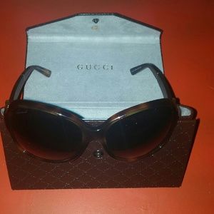 Gucci sunglass