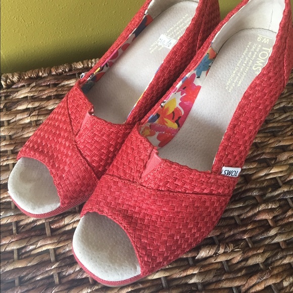 Toms wedge heels