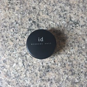 bareMinerals Mineral Veil