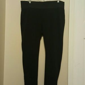 Vera Wang black leggings