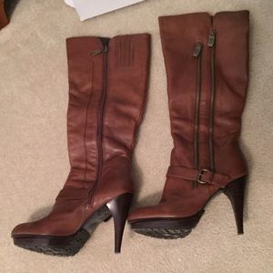 Guess boots