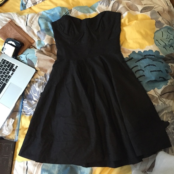 Elizabeth and James dress