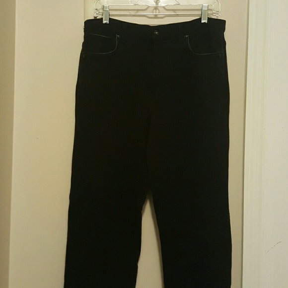 Gloria Vanderbilt black pants
